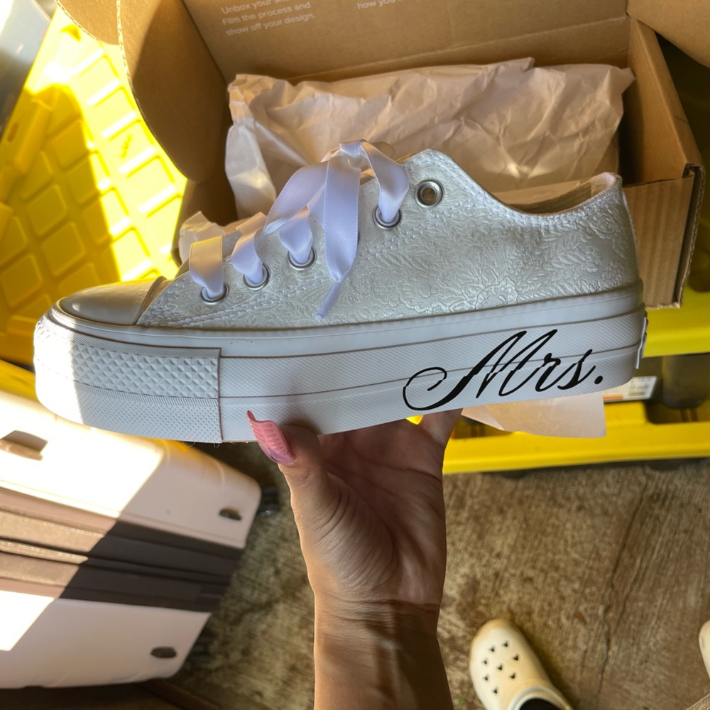 Converse Wedding sneakers Just Married. MRS. never worn. Brand new